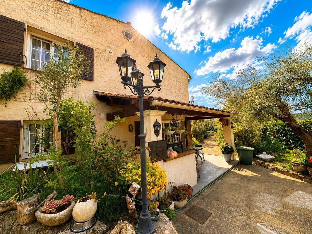 Maison à CONTES