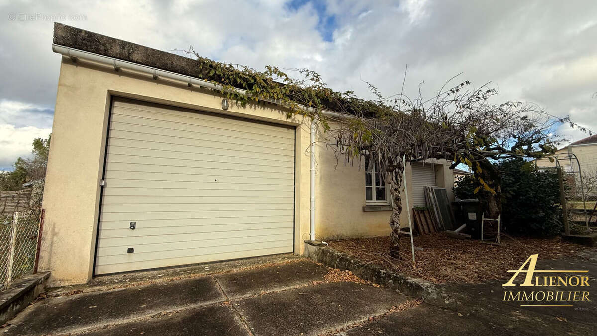 Maison à COULOUNIEIX-CHAMIERS