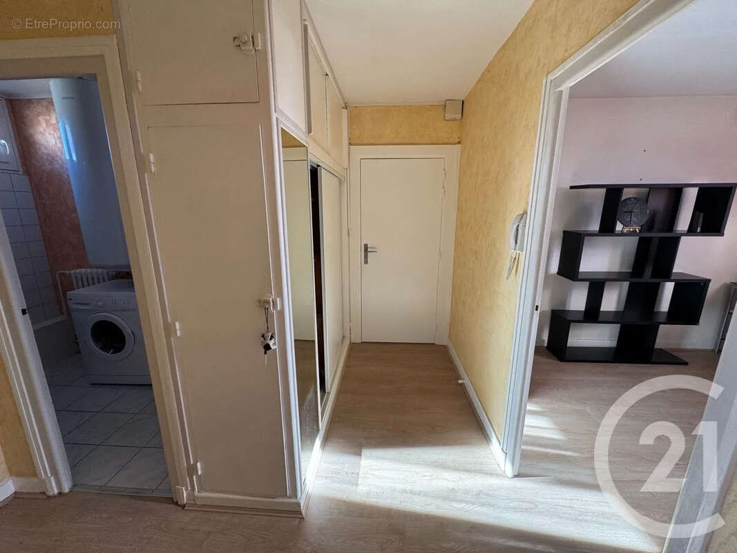 Appartement 65 m² à Aurillac  - photo 4