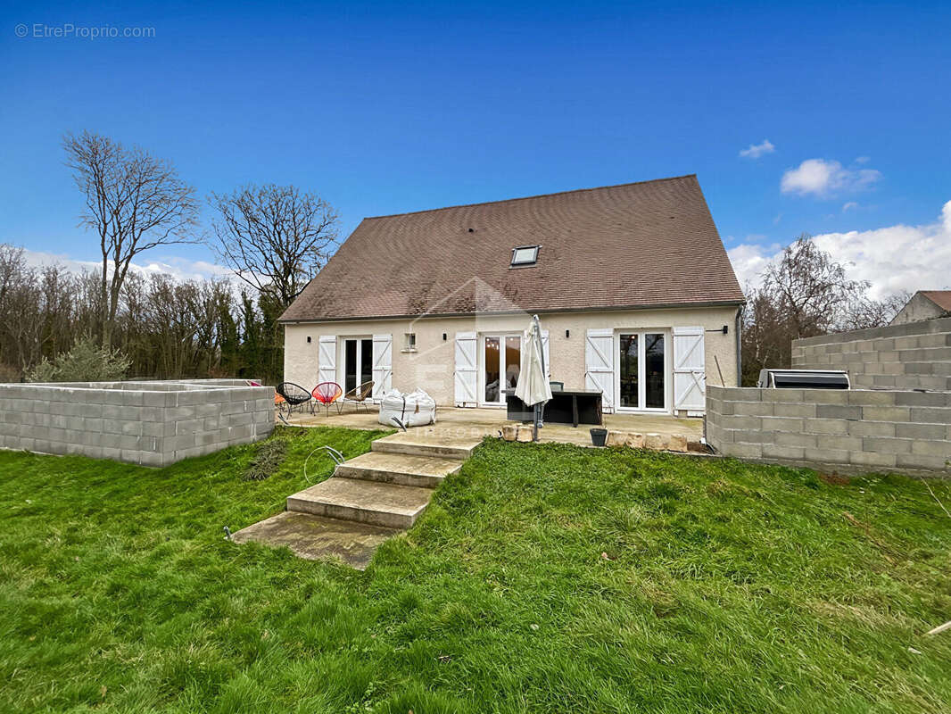 Maison à JANVILLE-SUR-JUINE