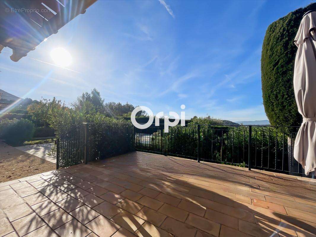 Maison à ROQUEVAIRE