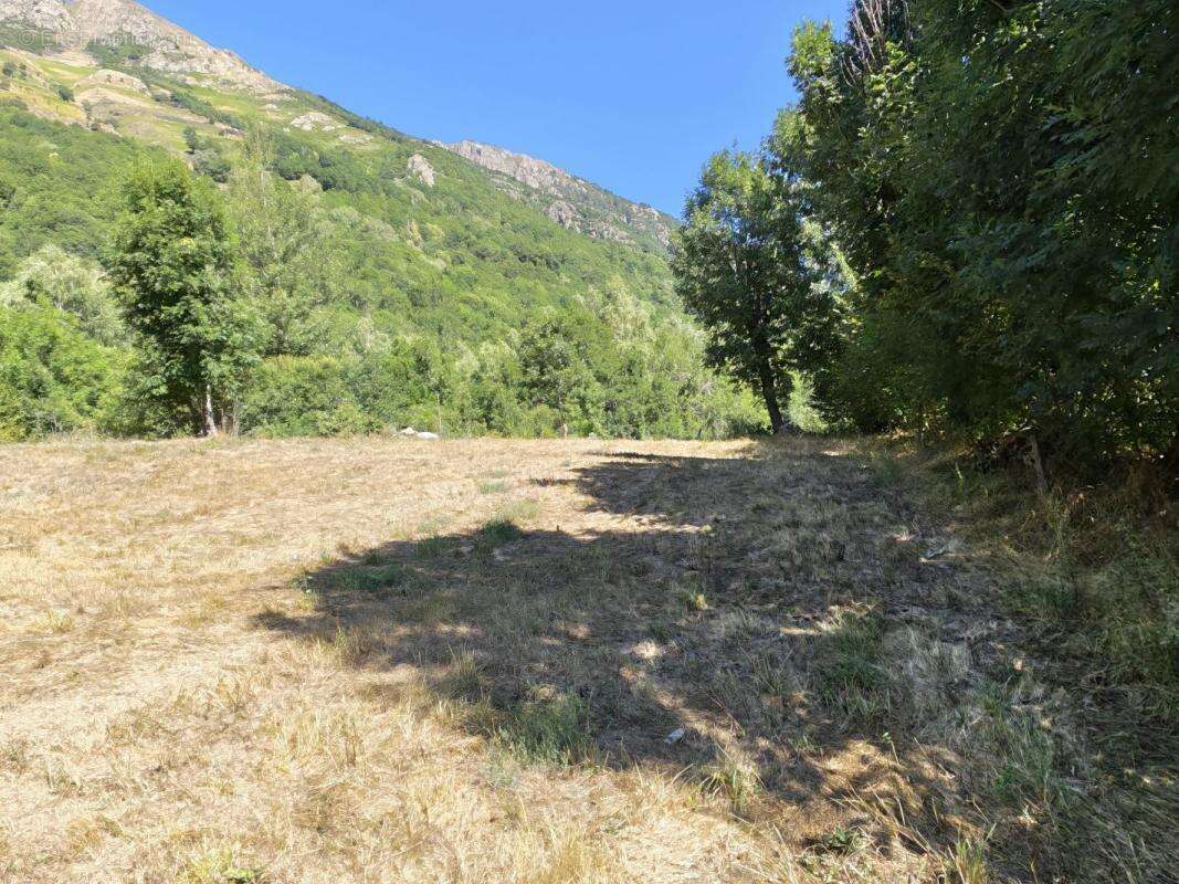 Terrain 600 m² à Ax-Les-Thermes  - photo 2