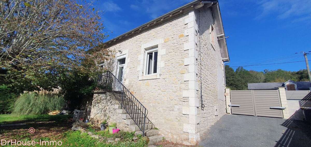 Maison à LE LARDIN-SAINT-LAZARE