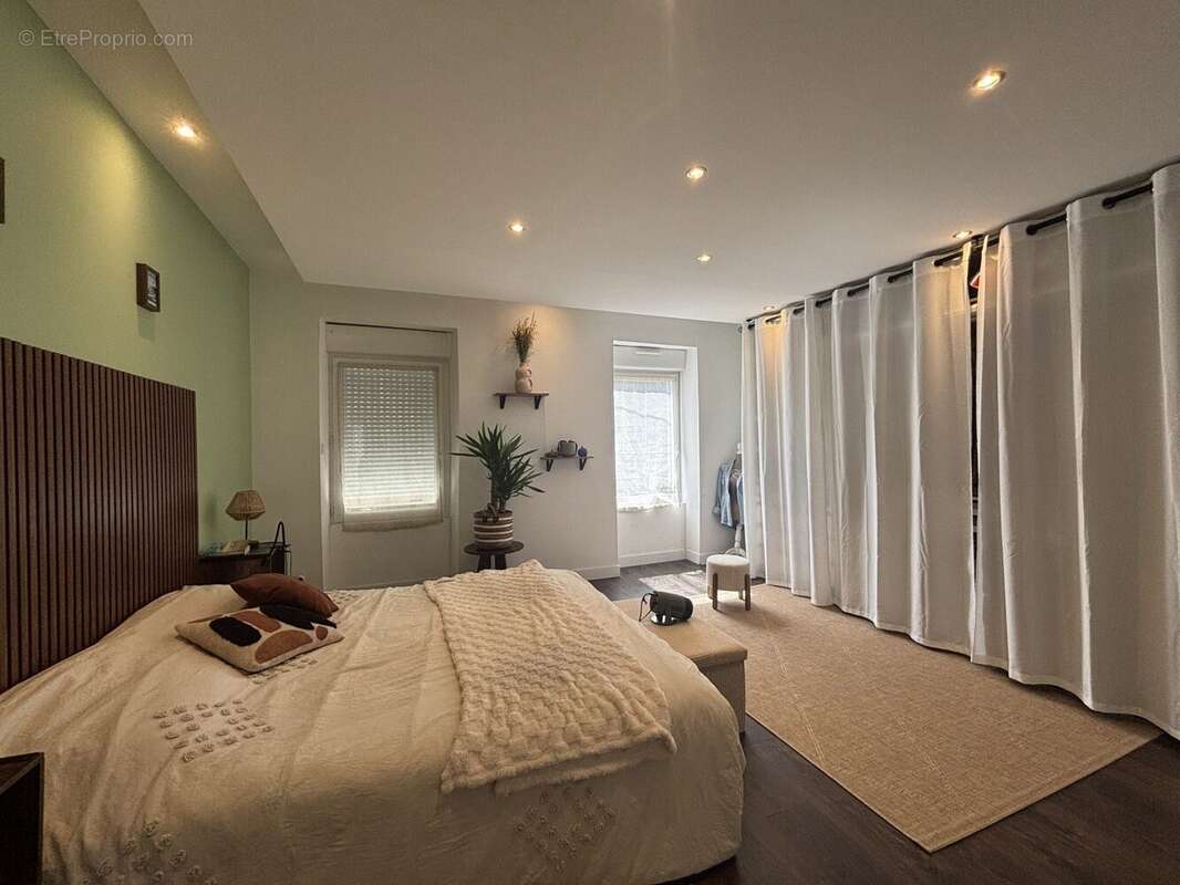Appartement 92 m² à Le Relecq-Kerhuon  - photo 4