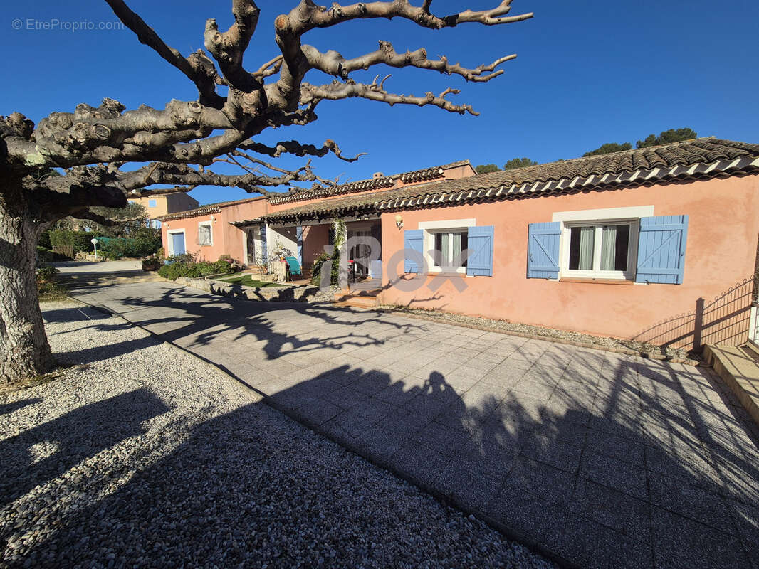 Maison à CUERS