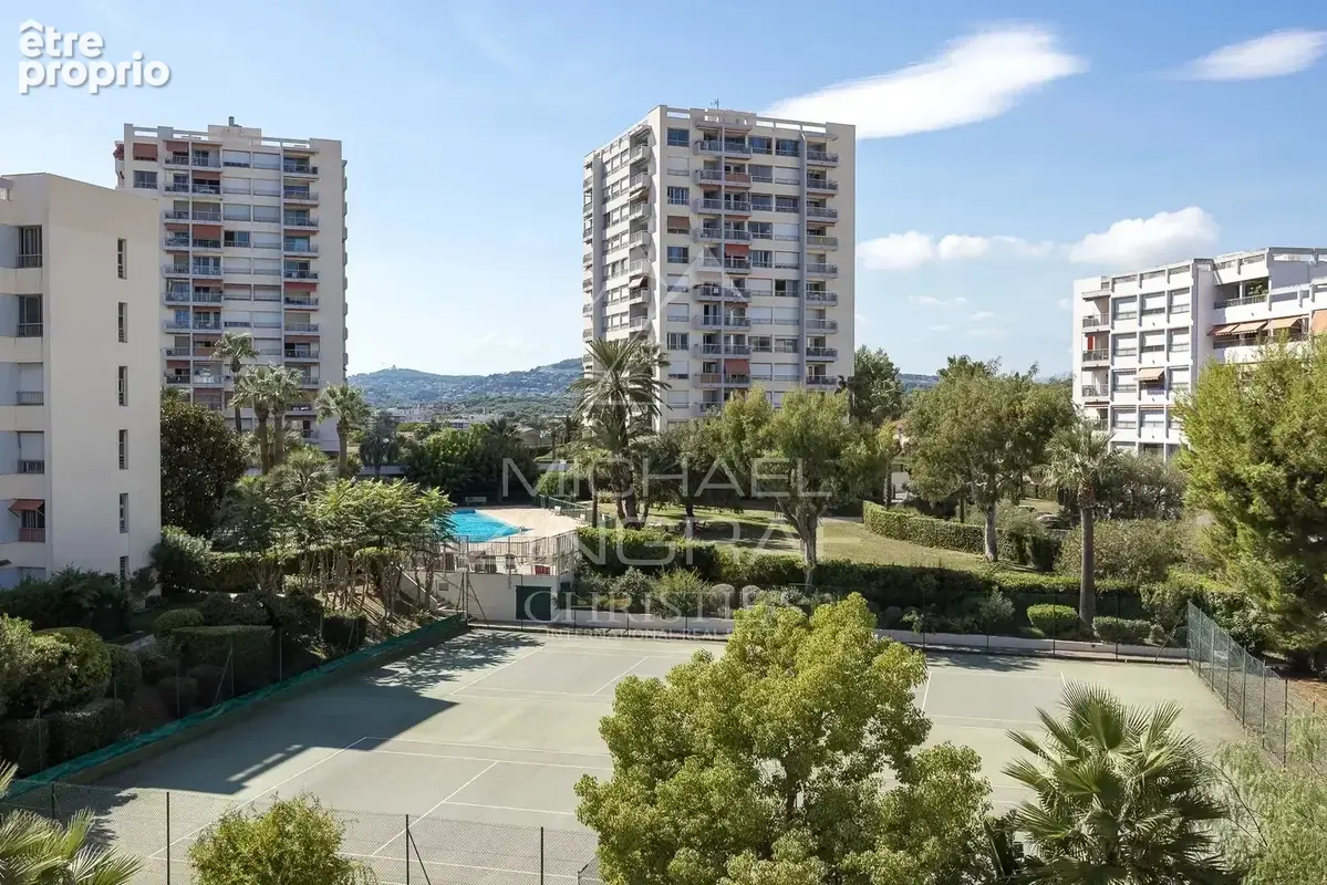 Antibes – exceptionnel appartement 7 pièces avec rooftop et vue mer panoramique - photo 17