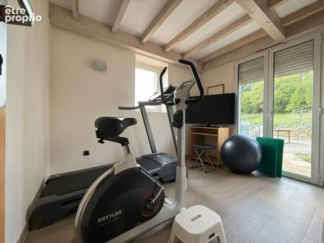 En EXCLUSIVITE Ancien Mazet de 93m2 + 40m2 de Stockage + Source le tout sur 6022m2 de terrain avec vue - photo 10