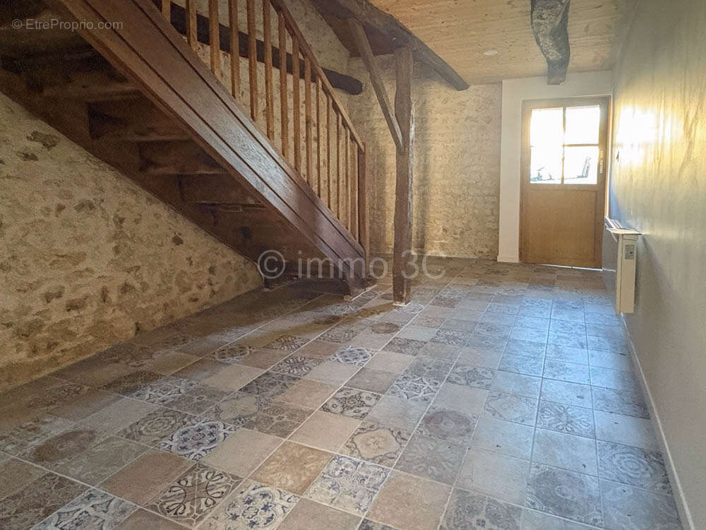 Maison à SAUZE-VAUSSAIS