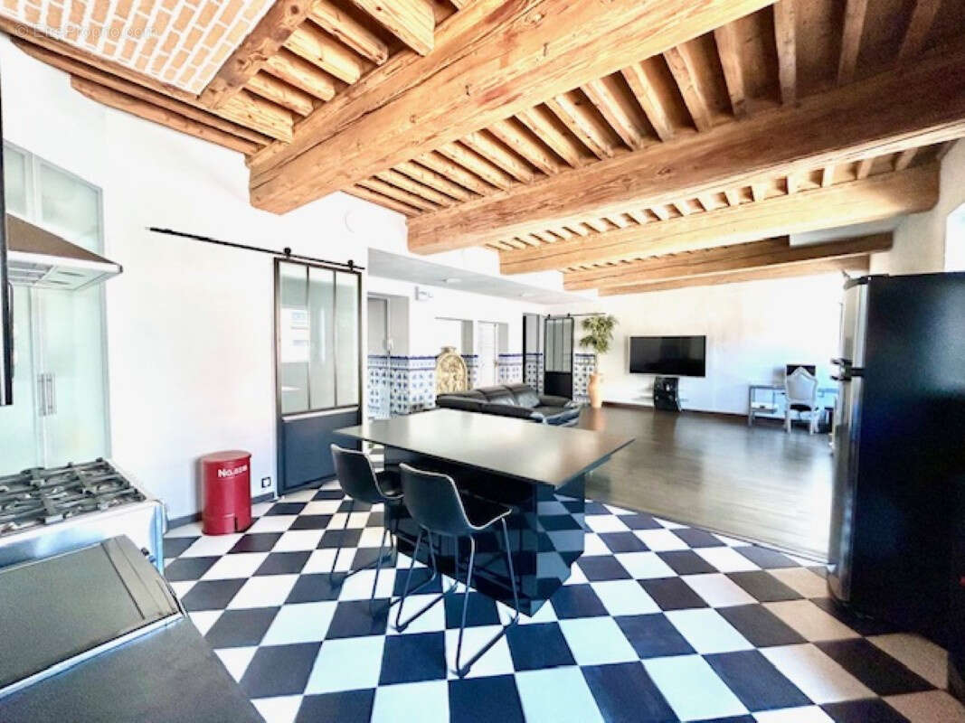 Appartement beaucoup de cachet dans immeuble ancien - photo 22