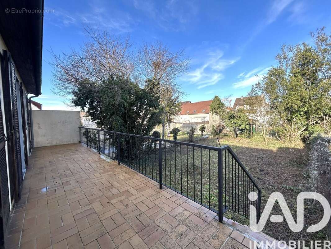 Photo 3 - Maison à LE BLANC-MESNIL