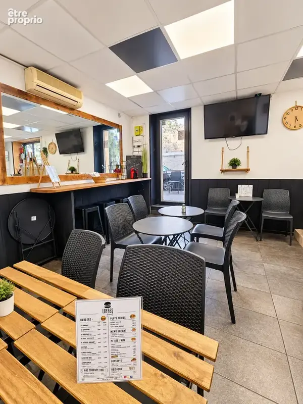 Fonds de commerce de 35m² - Cente village de Luynes - photo 4