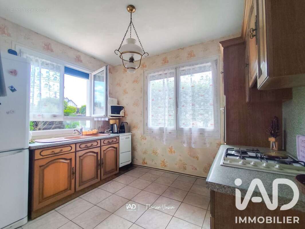Maison 100 m² à Aubergenville  - photo 4