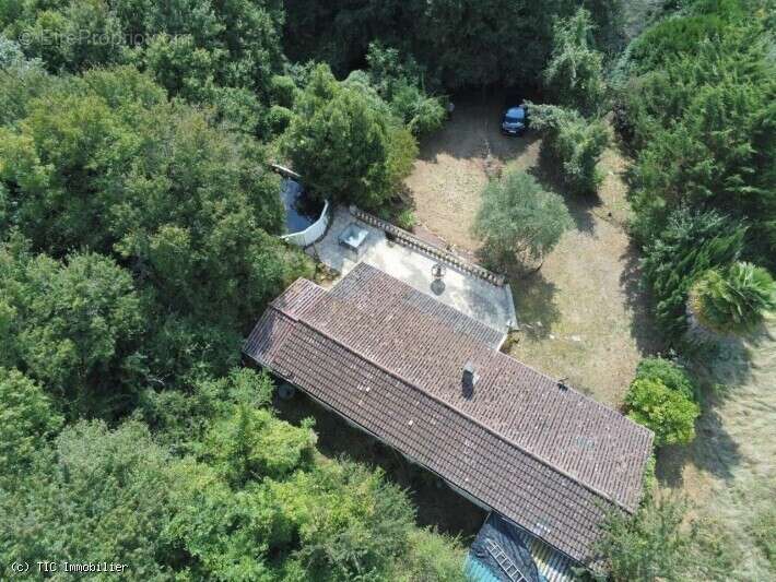 Maison à NANTEUIL-EN-VALLEE