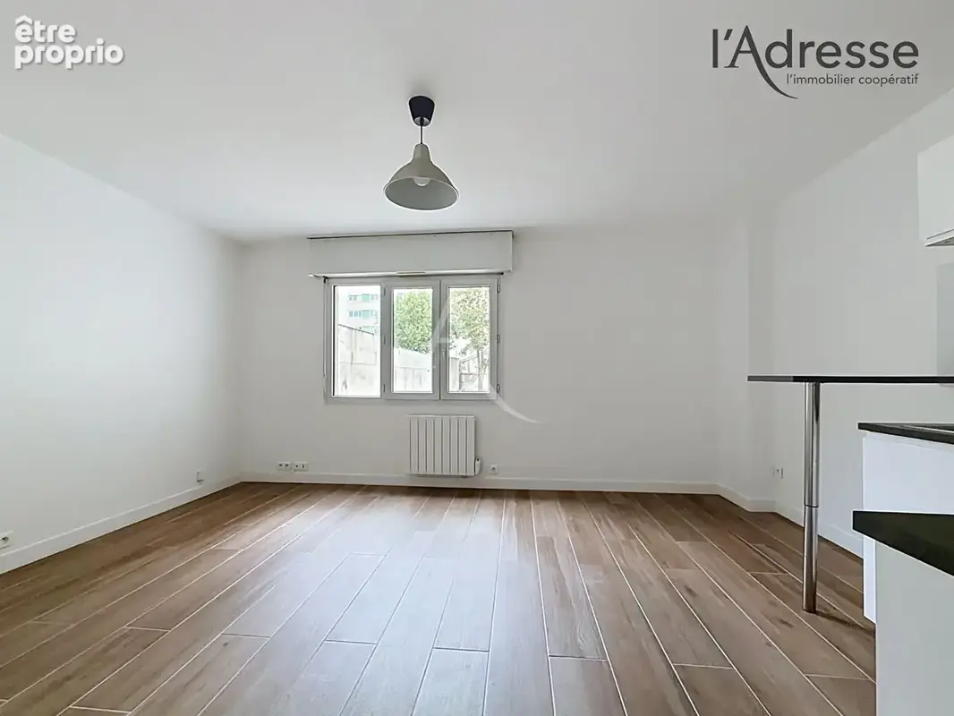 PUTEAUX/ Jean Jaurès - Studio 31m² - 1 Parking - photo 9