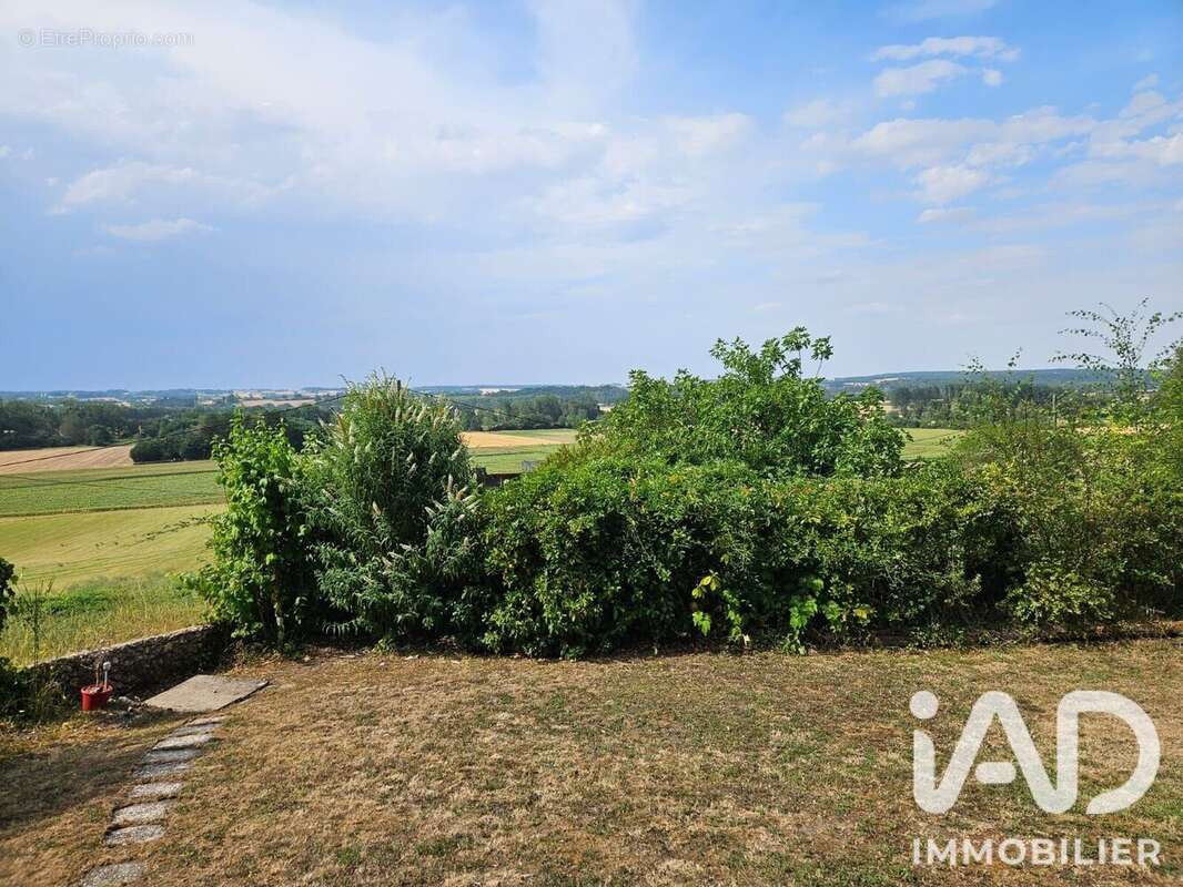 Maison 115 m² à Villedieu-Le-Chateau  - photo 9