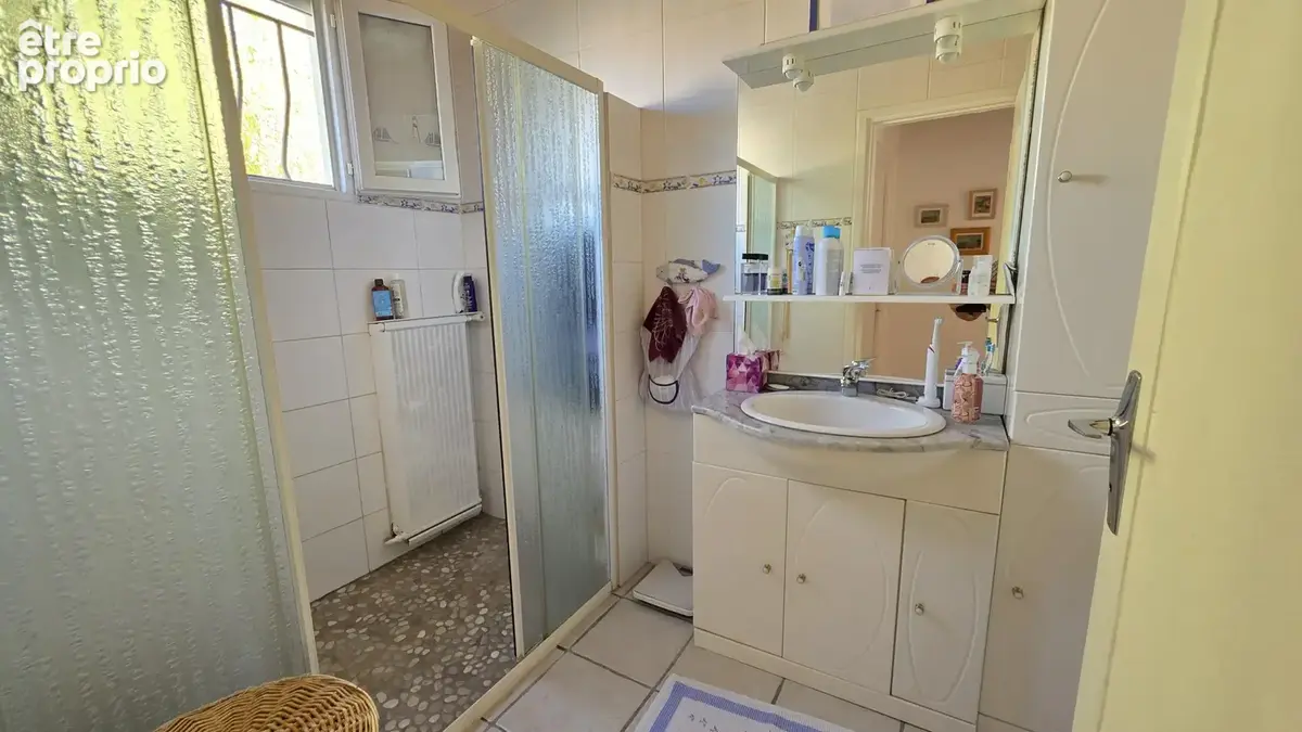 Maison 3 chambres de 99 m2 avec cour, au calme à 400 m des commerces - photo 7