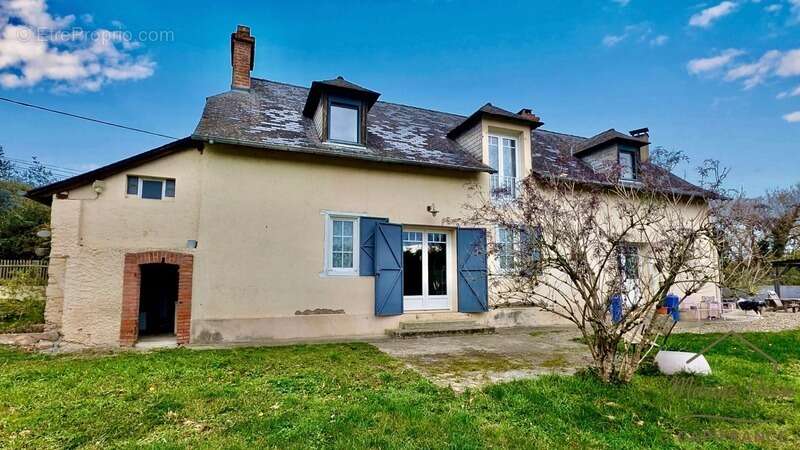 Maison à PONSON-DESSUS