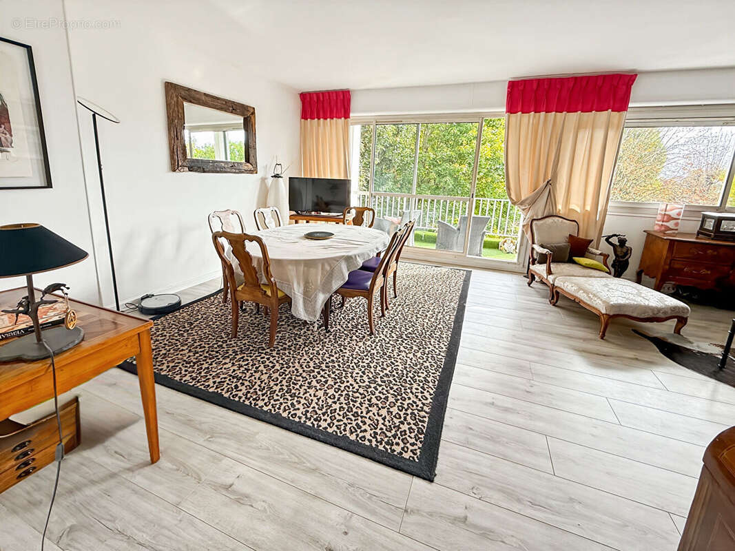 Appartement à GARCHES