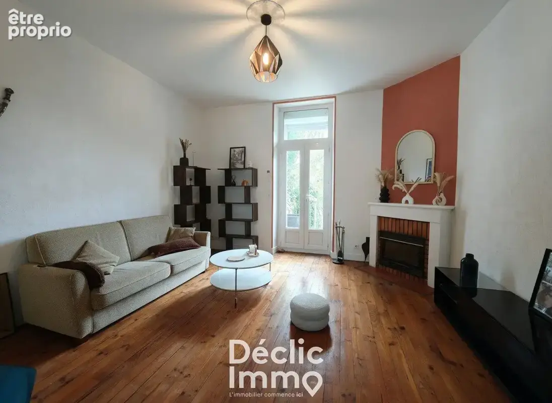 Coup de cur au gond-pontouvre  maison mitoyenne rénovée avec jardin ! - photo 1