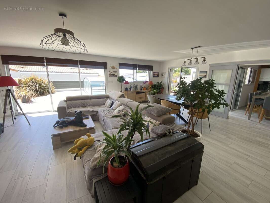 Maison 164 m² à Brem-Sur-Mer  - photo 9