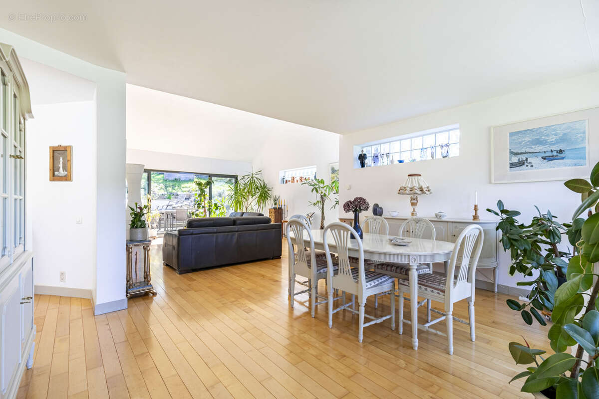 Maison moderne l'étang-la-ville - photo 8
