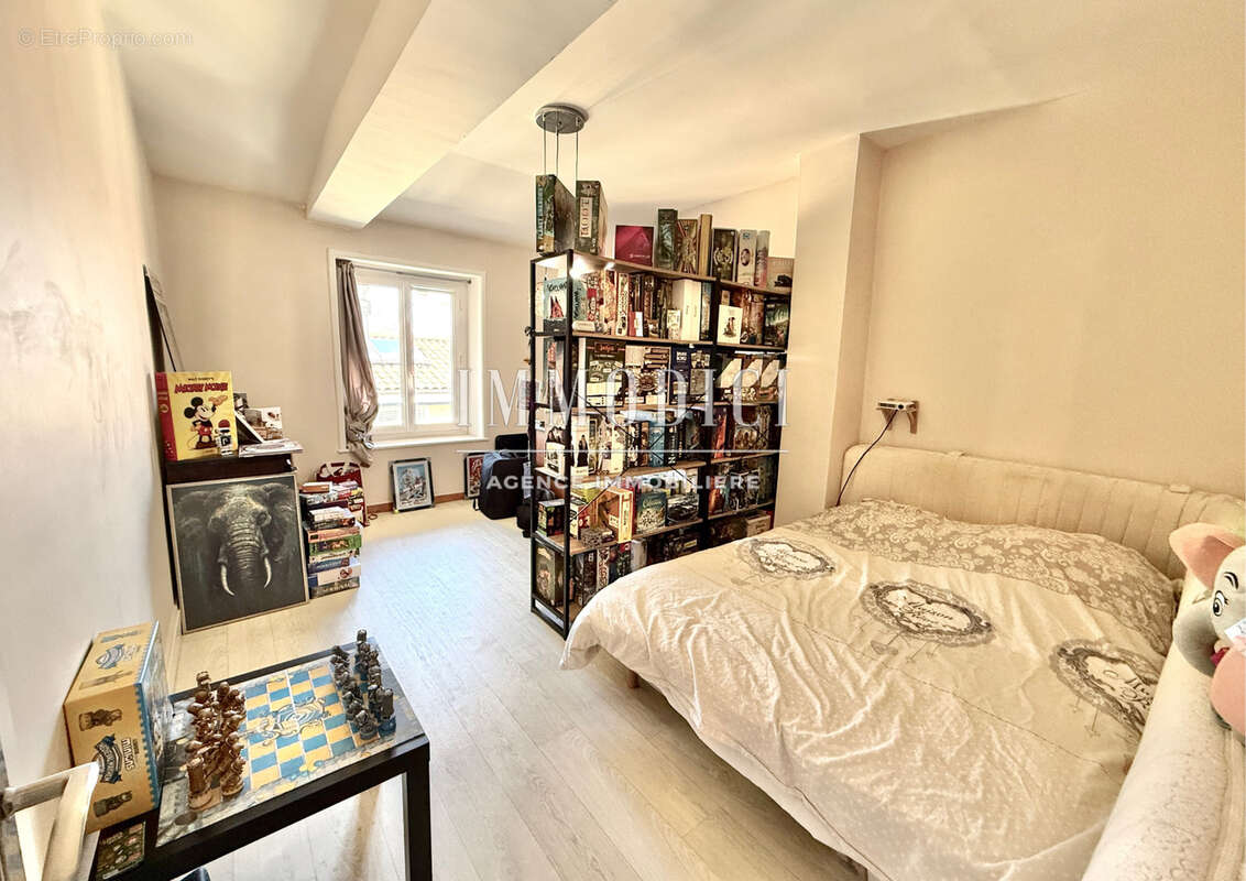 Appartement à THOISSEY
