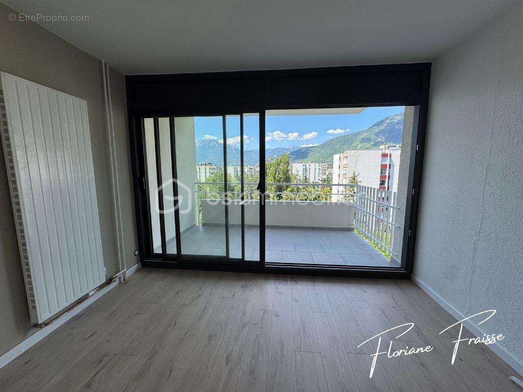 Appartement à MEYLAN