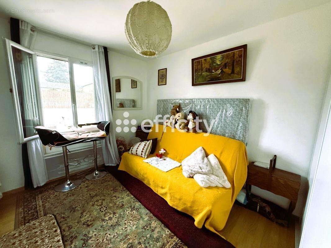 Maison à SAUZE-VAUSSAIS