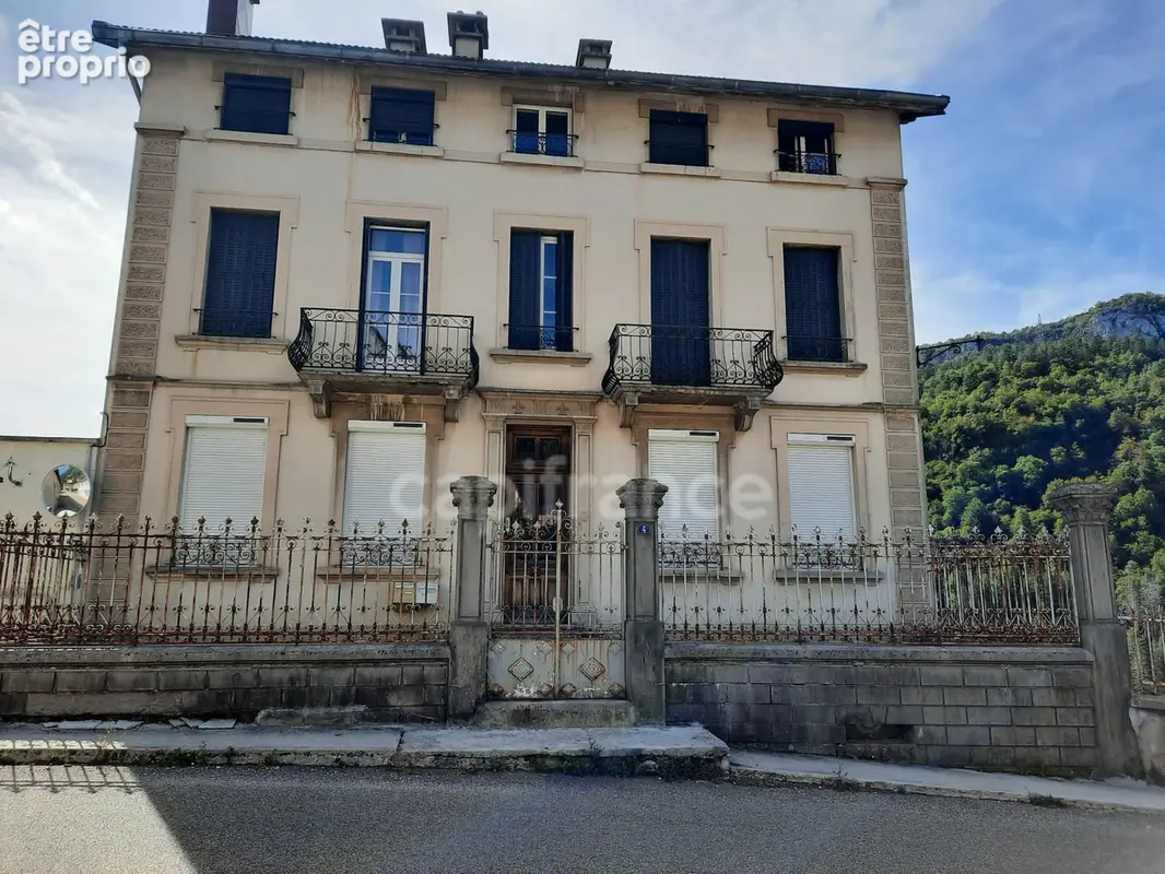 Ancienne diamanterie : un bien atypique au potentiel exceptionnel ! - photo 2