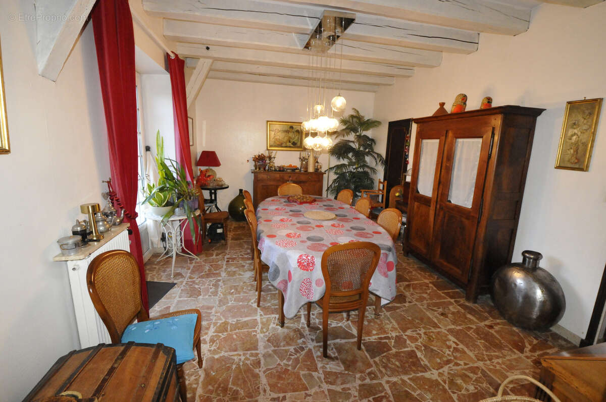 Maison à SAINT-JEAN-LIGOURE