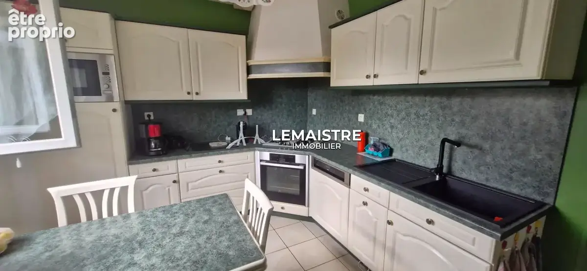 Maison à vendre - Fauville-en-Caux - 134,40 m² - 4 chambres - Garage et proximité commerces - photo 8