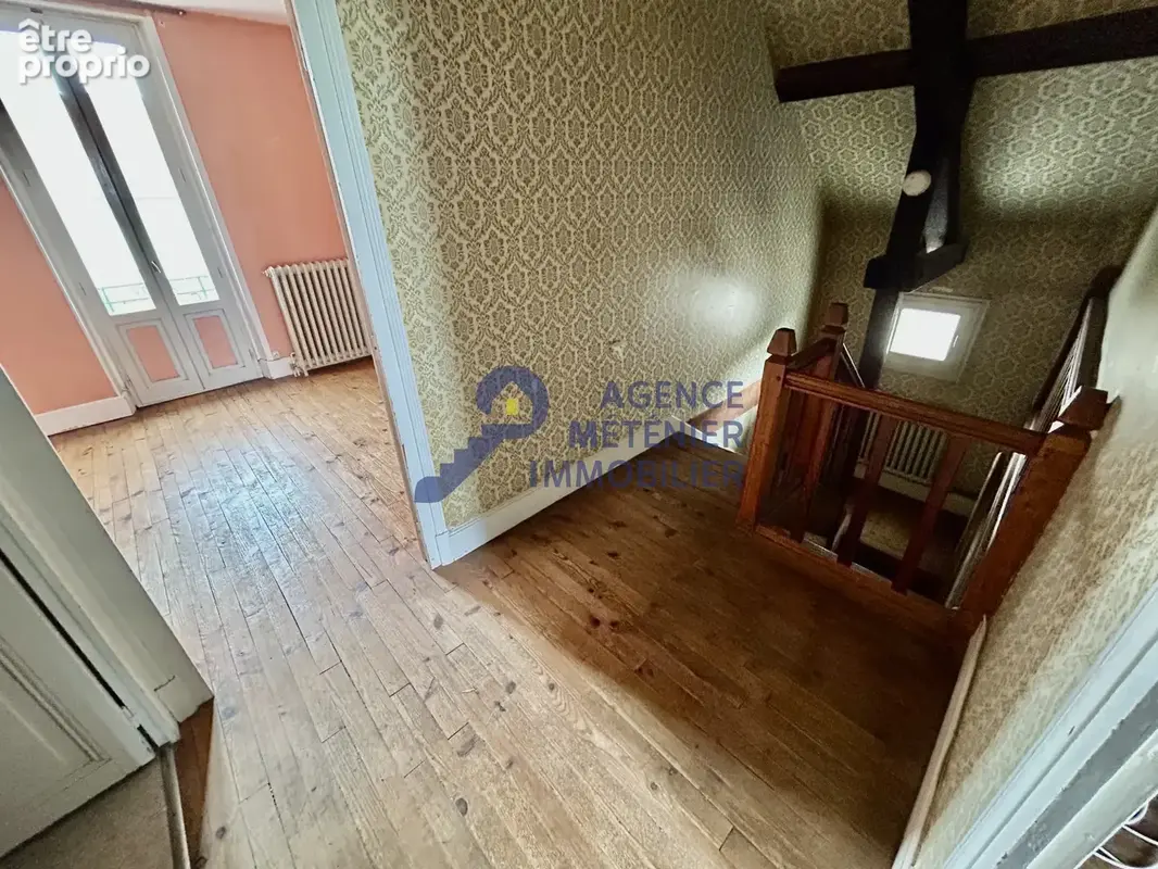 Maison avec 3 chambres, sous-sol, garage et beaux volumes à aménager - photo 14