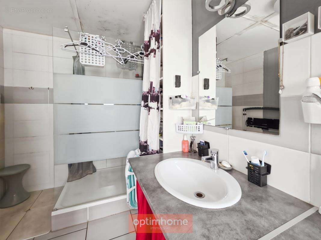 Maison de ville de 146 m² – 4 chambres – bureau – cour et jardin - photo 12