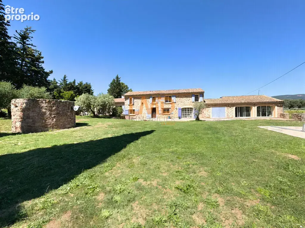 La Motte – Domaine en pierre de 470 m² au cœur des vignes avec p - photo 2