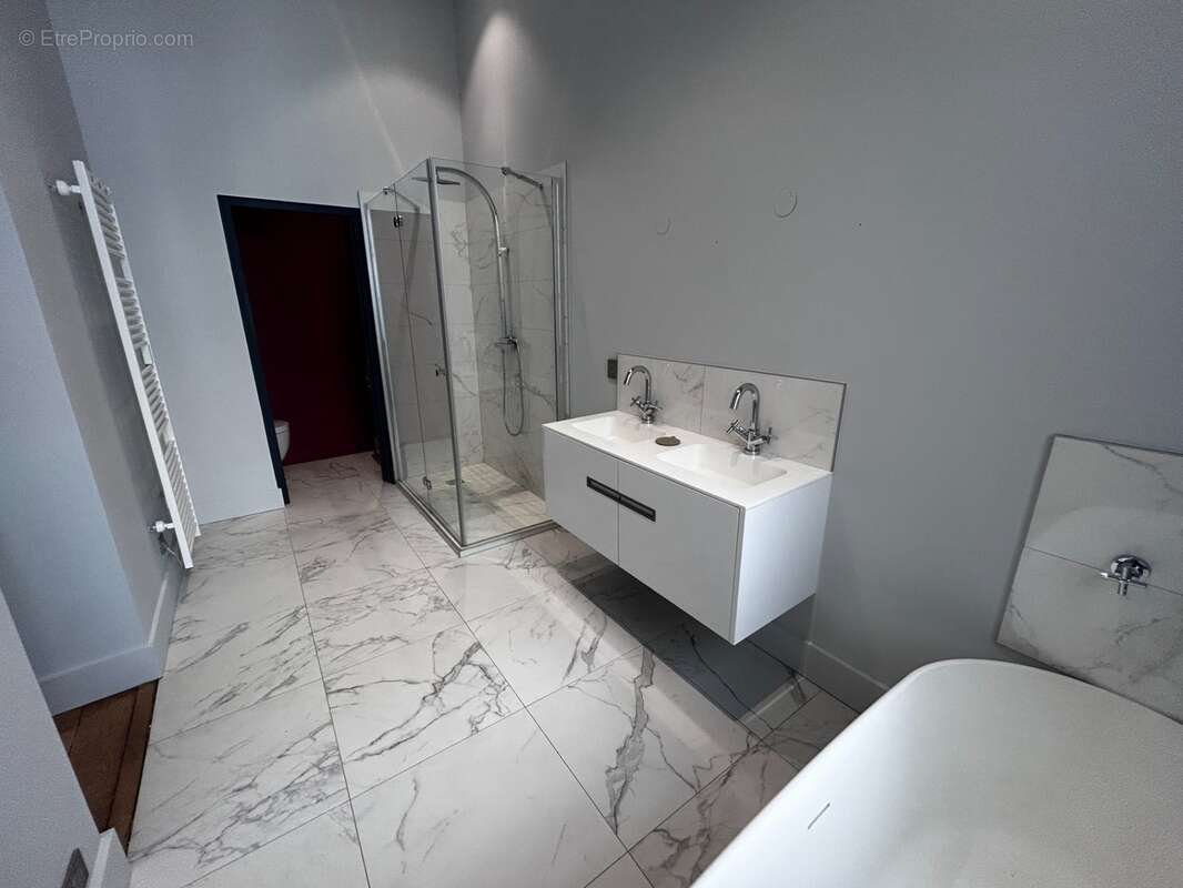Appartement à vendre 3/ 4 avec balcon immeuble pierre Jardin public  BORDEAUX (33) - photo 8
