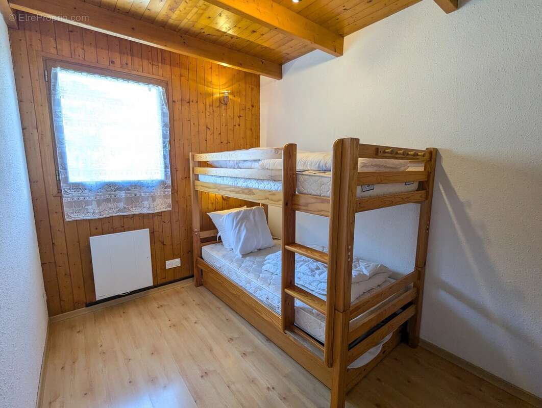 Appartement à MORILLON