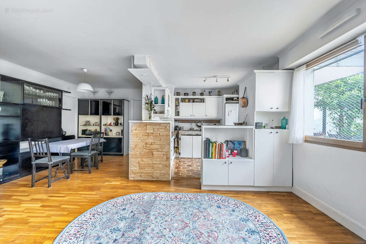 Appartement à ISSY-LES-MOULINEAUX