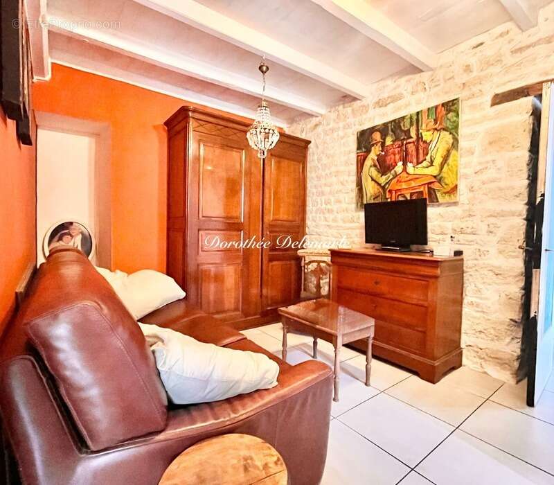Maison à vendre 8 pièces MIGRE (17) Ensemble immobilier de charme avec gîte indépendant, dépendances et vue campagne – Migré - photo 12