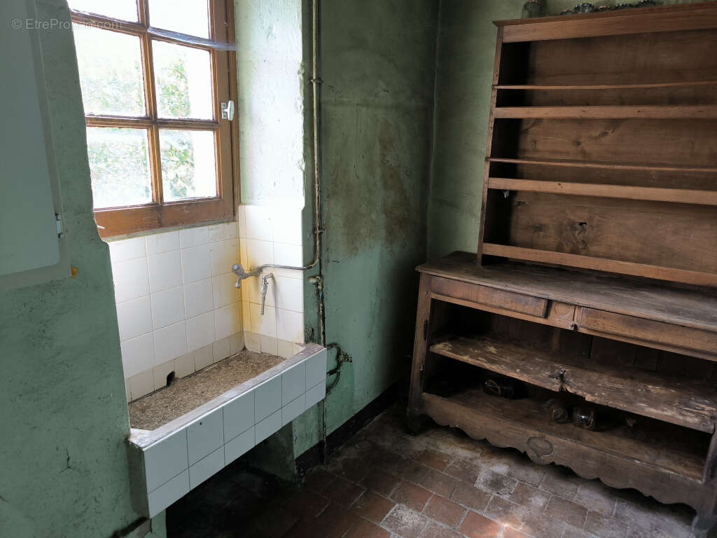 Maison à MONTREUILLON