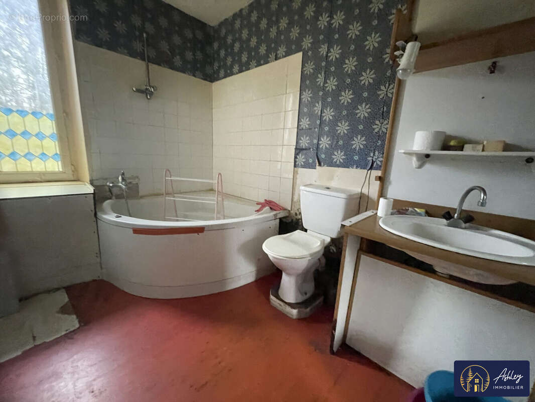 Immeuble 2 appartements YDES - Appartement à YDES