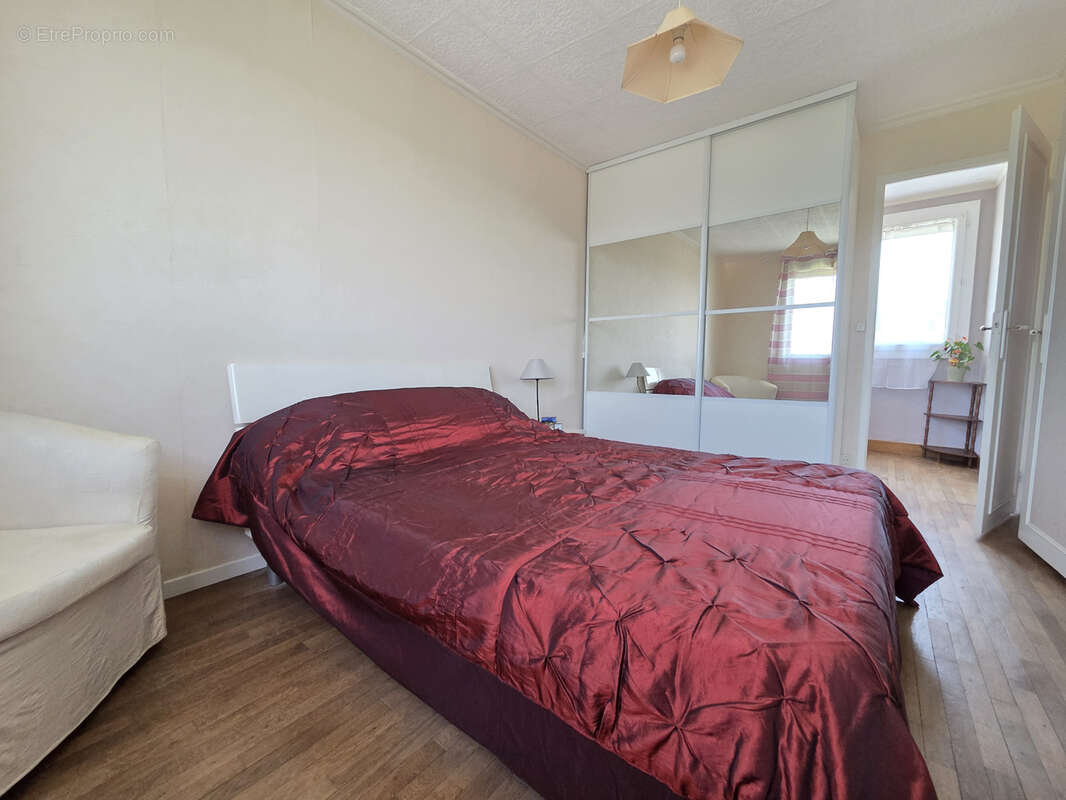 Maison à MARLY-LA-VILLE