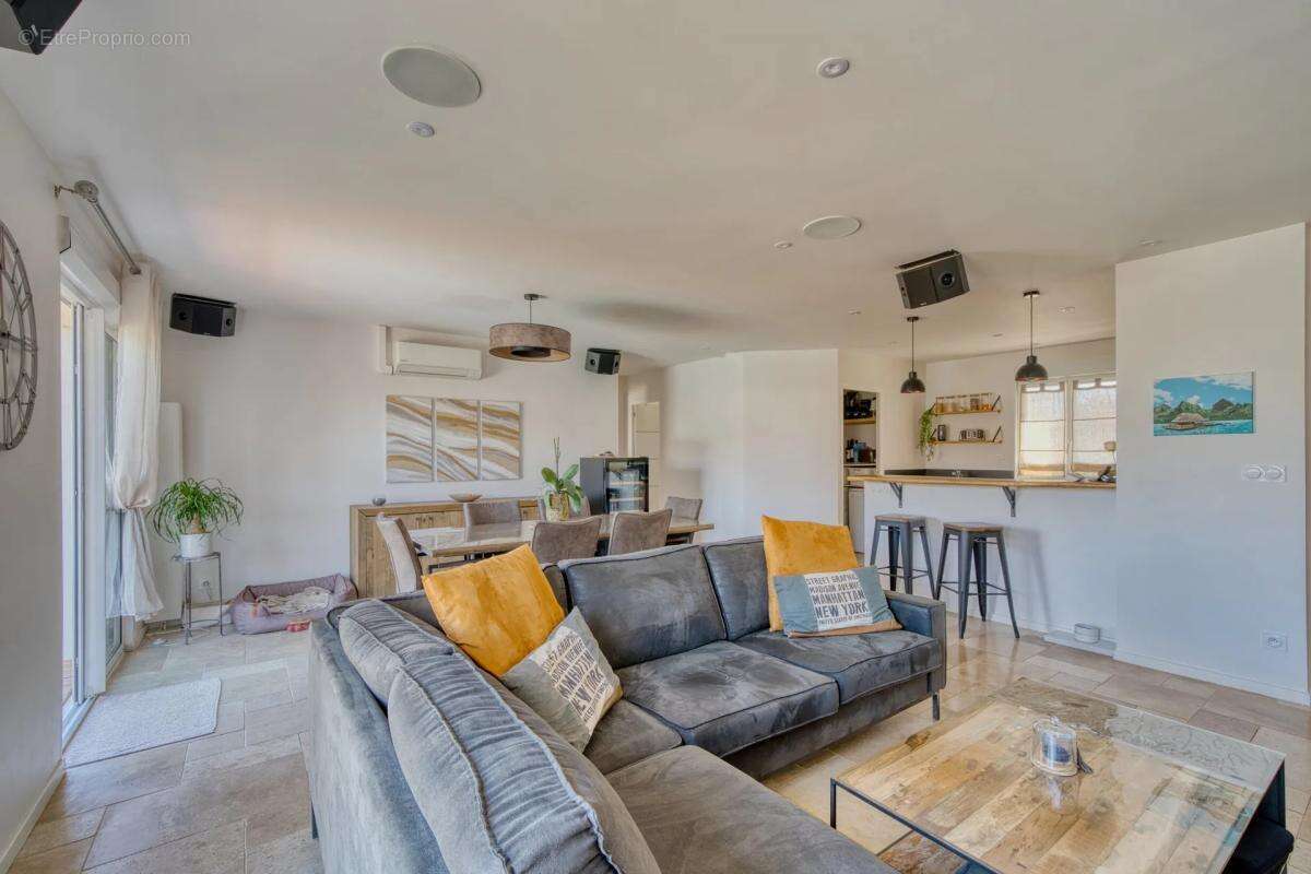 Maison moderne 95m² avec jardin et piscine à Saint-Agnant - photo 12