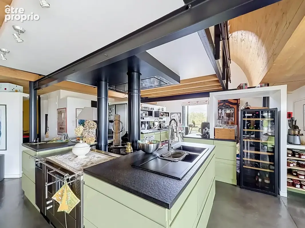 Maison 6 pièces 255 m² à vendre à Montbron (16220) - photo 6