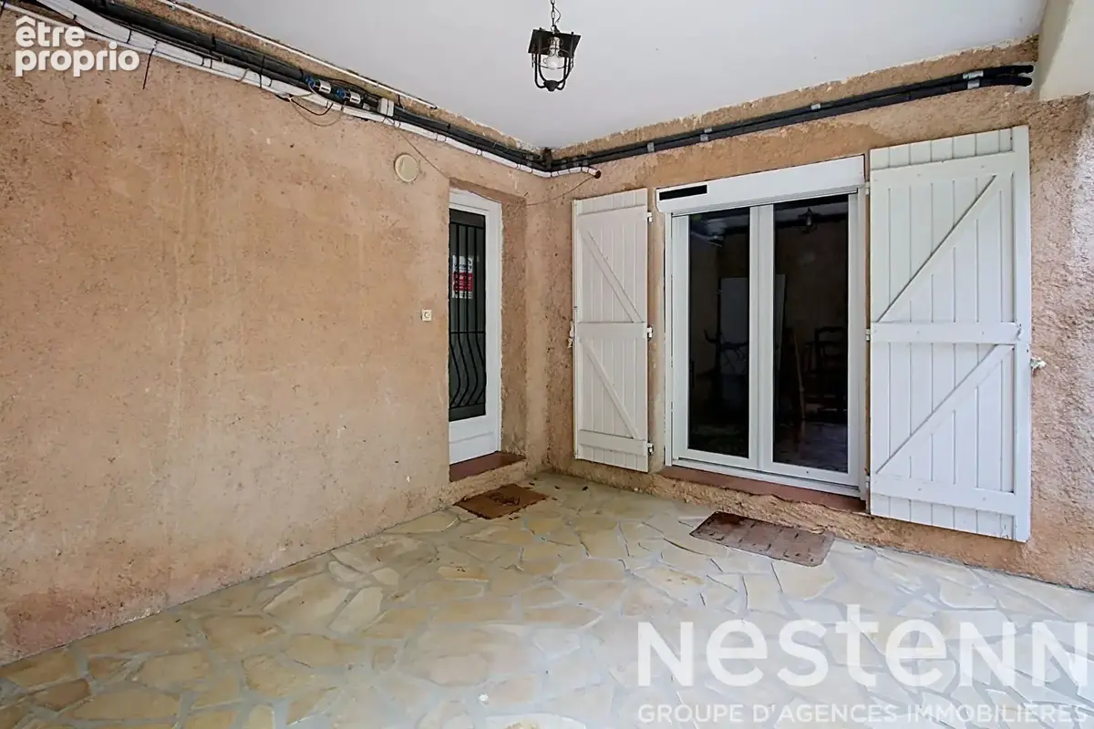 A VENDRE à DRAGUIGNAN - Proche centre-ville, rez-de-villa avec jardin privatif - photo 8