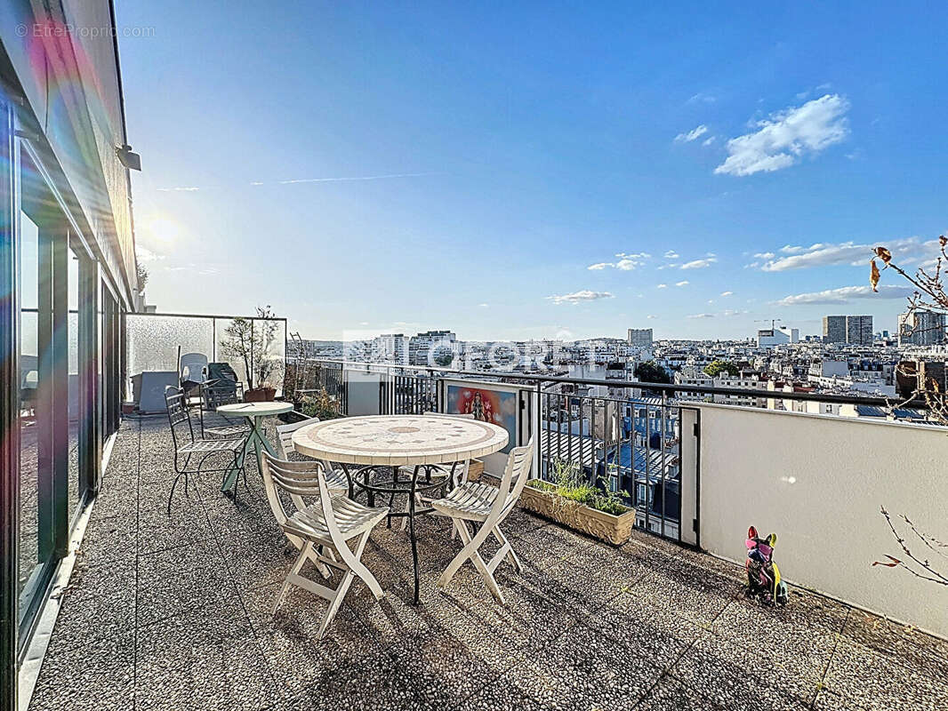 Appartement à PARIS-15E