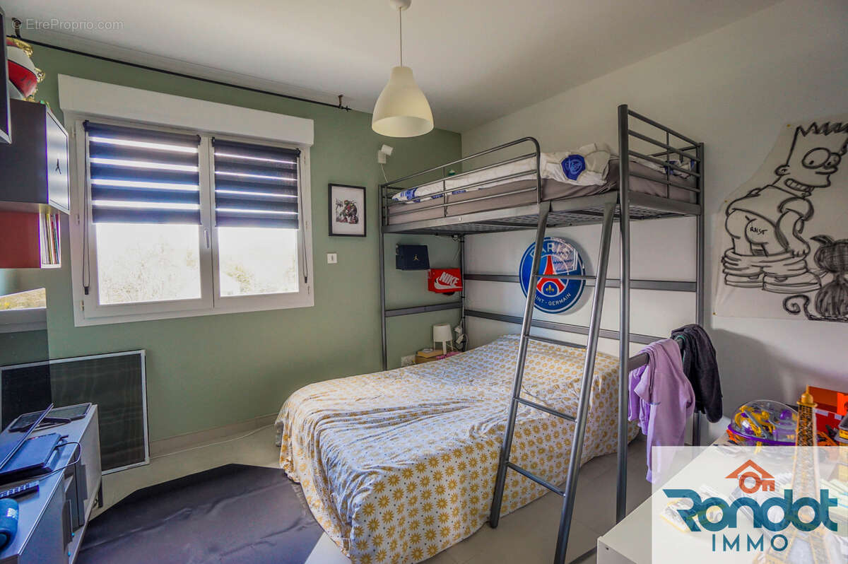 Maison à IS-SUR-TILLE