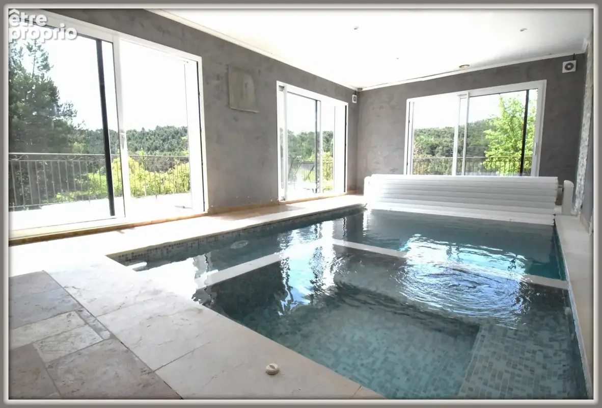 Propriete Peyroules Villa avec piscine intérieure dex hangars forte rentabilité - photo 5