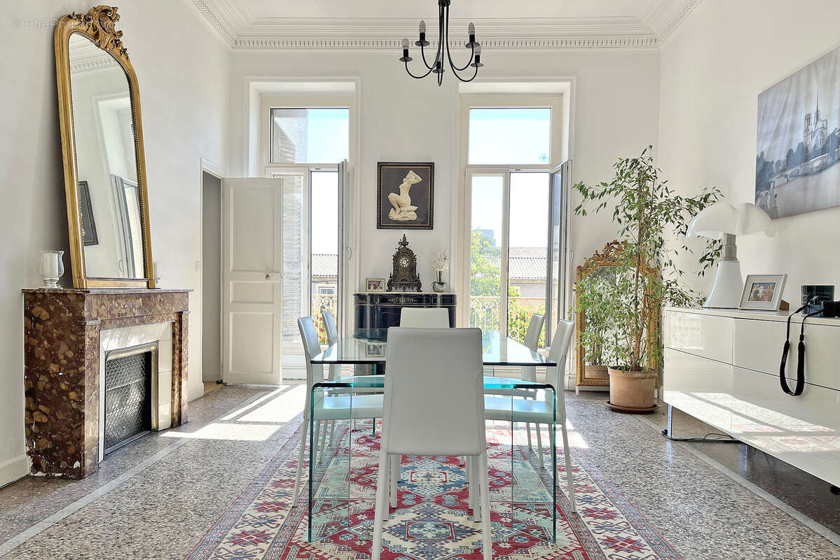 Appartement à NIMES