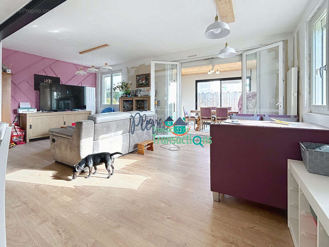 Maison à SAINT-MAURICE-D'ETELAN