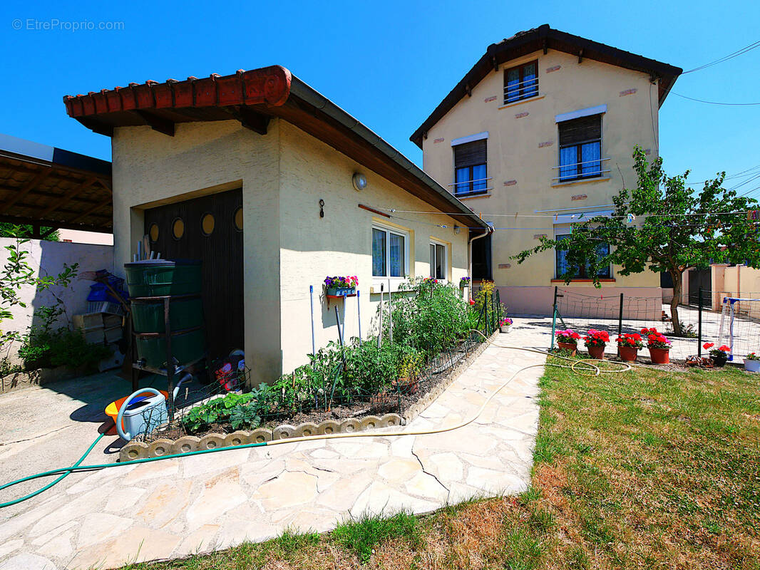 Maison à LE BLANC-MESNIL